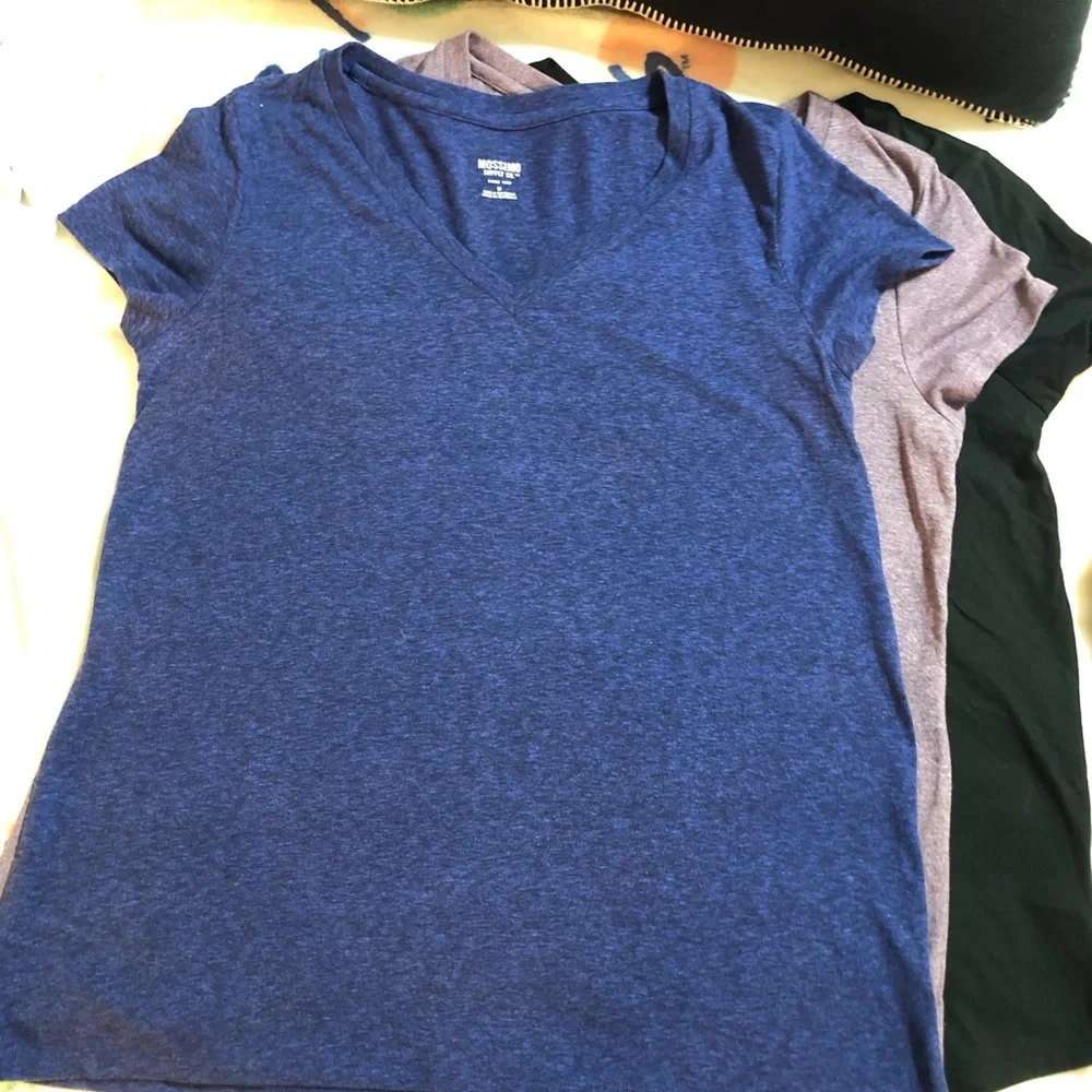 Mossimo T-shirts - Picture 3 of 4